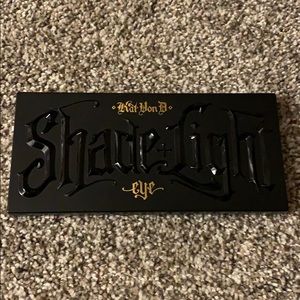 Kat Von D Shade and Light eye contour palette